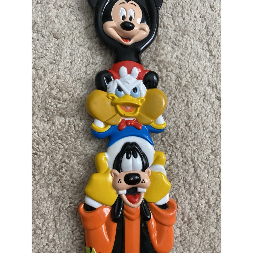 Vintage Walt Disney World Stacked Friends Back Scratcher Goofy Mickey Donald - Picture 3 of 10